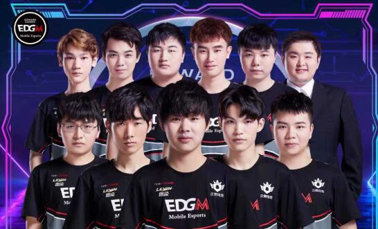 更是对其在 更是对其在