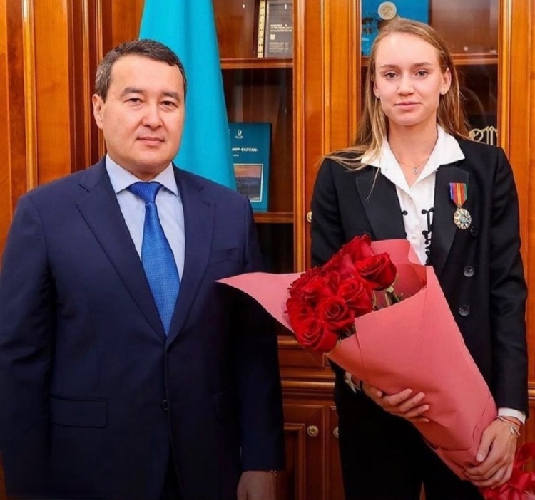 外弹接球 外弹接球